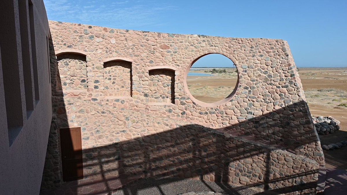 UNDPEgypt's tweet image. Mangroves captivate the eye, combat rising sea levels &amp;amp; reduce CO2 emissions.🌊🌍

Our Mangrove center in Nabq w @EGY_Environment &amp;amp; @EUinEgypt will host scientists, conducting vital research on mangrove rehabilitation.🔬

Preserving &amp;amp; protecting these ecosystems is 🔑 4 #SustDev.