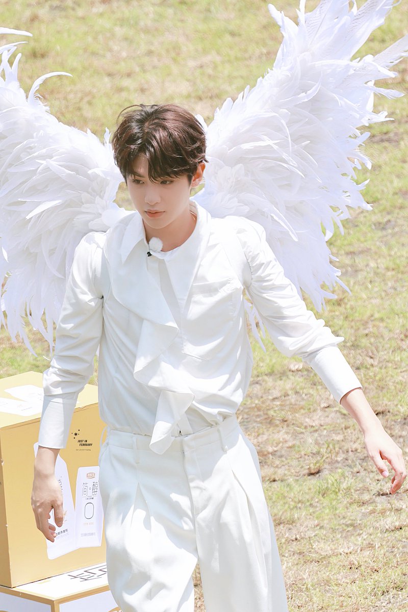 Just_inFebruary's tweet photo. #JUSTIN #จัสติน #黄明昊 #저스틴
230528 👼🏻🫧 https://t.co/10X1kbpbNZ