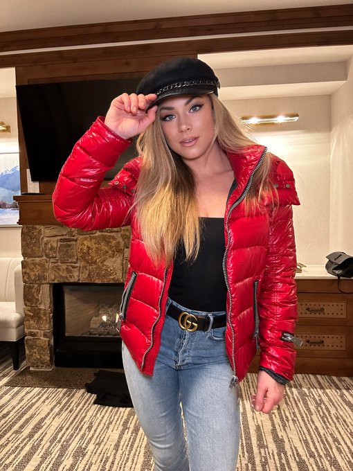 I closed my eyes and scrolled&hellip; my finger landed on this photo. - I LOVE this red jacket and the hat I<a href="/tag/america"class="tags"><span>#america</span></a><a href="/tag/4thofjuly"class="tags"><span>#4thofjuly</span></a><a href="/tag/allamericangirl"class="tags"><span>#allamericangirl</span></a><a href="/tag/fastcar"class="tags"><span>#fastcar</span></a>