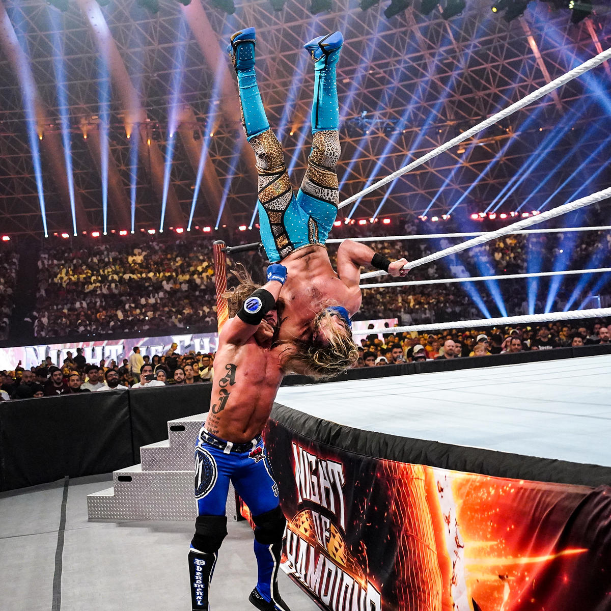 ATruePhenomenal's tweet image. I didn't win but, as I said before the match, we made history. Seth deserved that title and I prefer to stay on Smackdown. For the first time ever I did the Pedigree wasn't a shocking moment? #WWENOC 

@VisionToConquer/ @VisionaryOfDrip