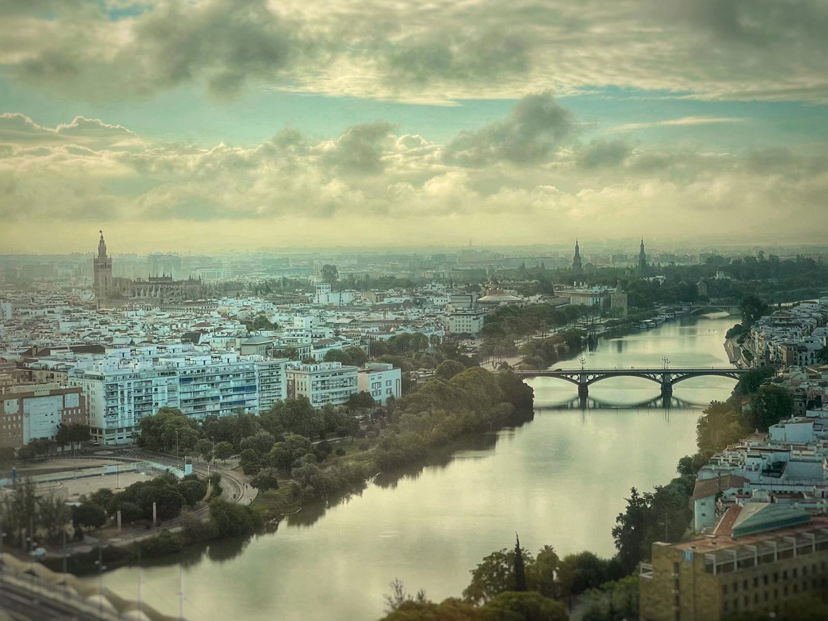 jlsanzalcalde's tweet photo. ¡Buenos días, Sevilla! ❤️ https://t.co/WaZqux1wxo