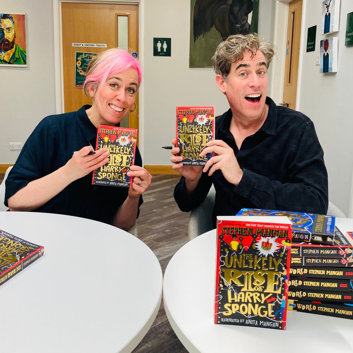 scholasticuk's tweet photo. Thank you @brightfest for hosting today's fantastic event with @StephenMangan and @Neeneelou for The Unlikely Rise of #HarrySponge
Great to see everyone shouting 'Rodney' and playing 'Bumfuzzle'!
Pop into @booknookhove to pick up a signed copy while stocks last https://t.co/zHzIjG8AYJ