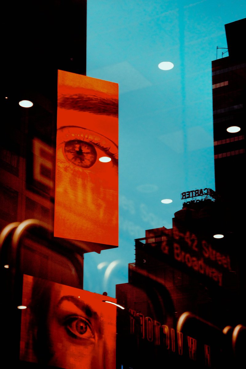 sixstreetunder's tweet photo. 🪞 👁️ https://t.co/uS5X4DFHVV