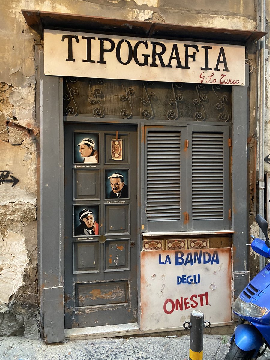 Tipografia Lo Turco ai Quartieri

#labandadeglionesti #totó #peppinodefilippo #antoniodecrtis #tipografialoturco #cinema #quartierispagnoli #napoli