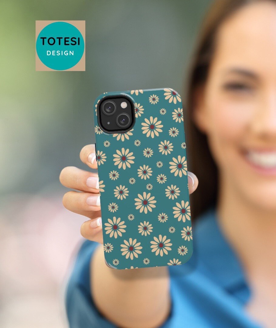 Totesi3's tweet image. Turquoise Beige Vintage Daisies  - iPhone tough case - Cottagecore, Spring floral aesthetic - iPhone case 11, 12, 13, 14, Pro, Pro Max, tuppu.net/c1a4b491 #etsyfinds #iPhonecases #Iphone12Case