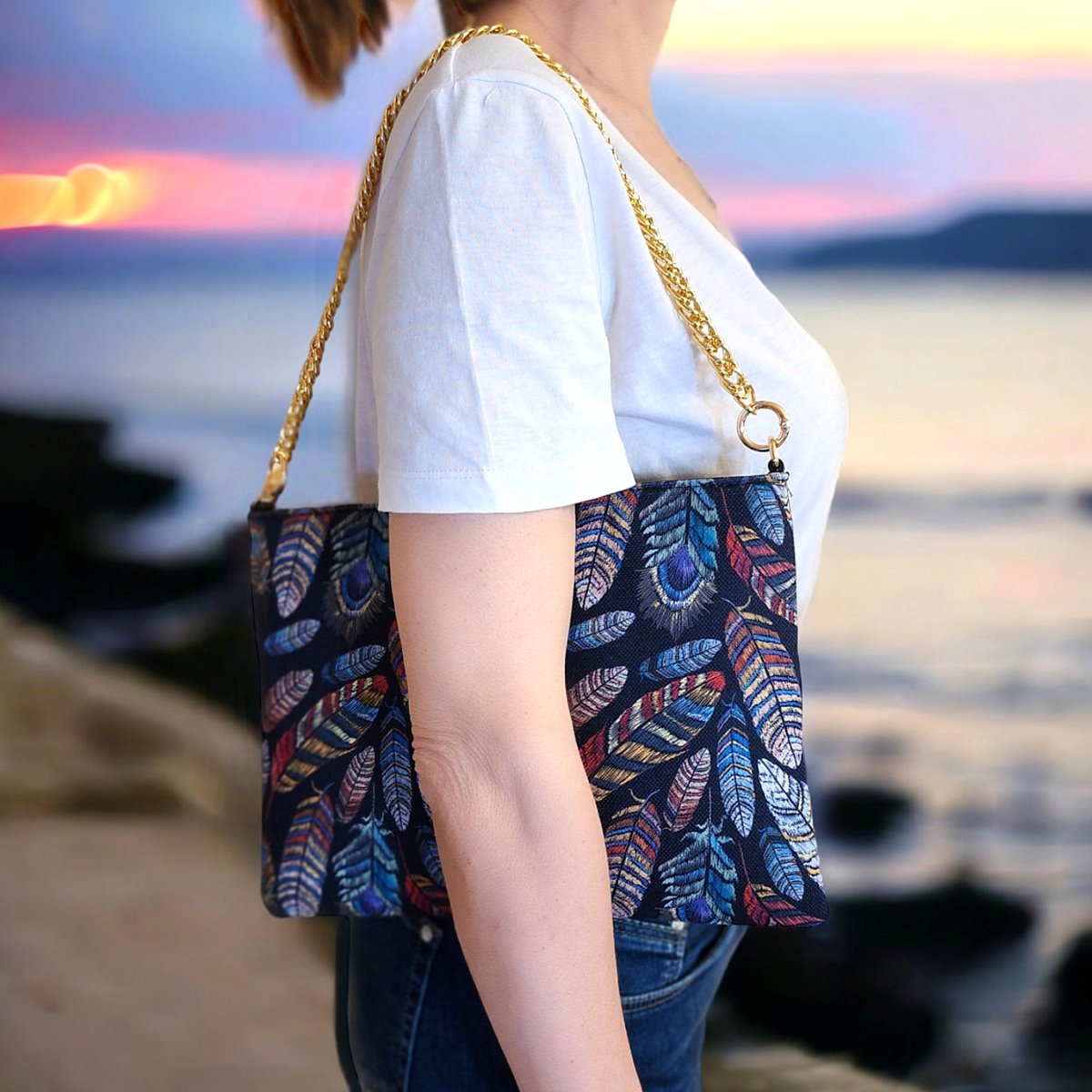 EmabellCollectn's tweet photo. Introducing our exquisite digital printed clutch bag, designed to add a touch of elegance to any occasion. This medium-sized clutch is crafted from high-quality, water-repellent polyester fabric, ensuring both durability and protection for your belongings. https://t.co/s4EfV1IqRK https://t.co/5E985m6L2B