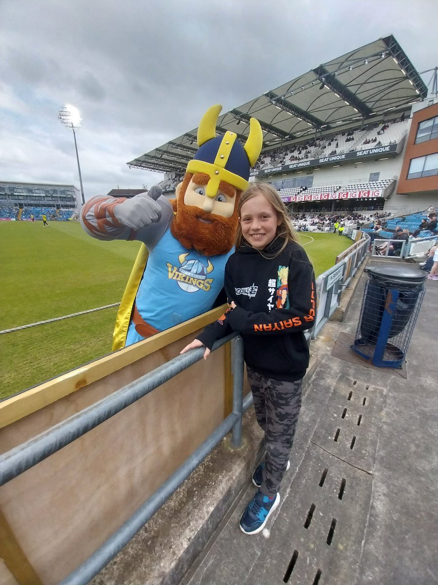 Emma Crisell tweet media