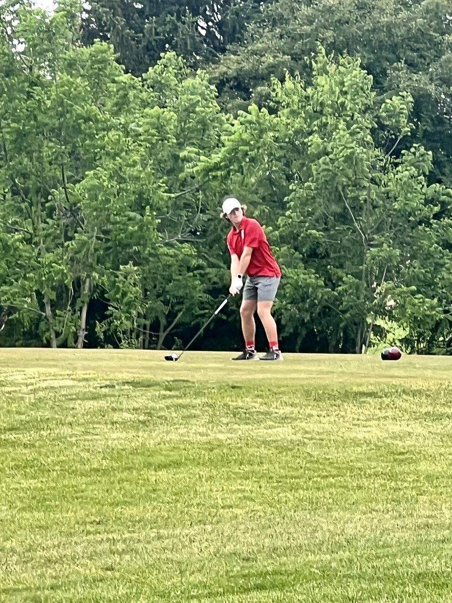 GolfRossville's tweet photo. Beautiful day for a sectional trial run at BGBC in the #JeffClassic โณ๏ธ๐ฅ Some ups and downs and overall a good day with 377 ๐๐๐ป Scoring for #werrossville
Lawson-77 PB ๐ฅ
Terry-93
Clendenen-103
Del Real-104
@RHSHornetsAthl @indianahsgolf #betterneverquits https://t.co/XJi20IbPoJ