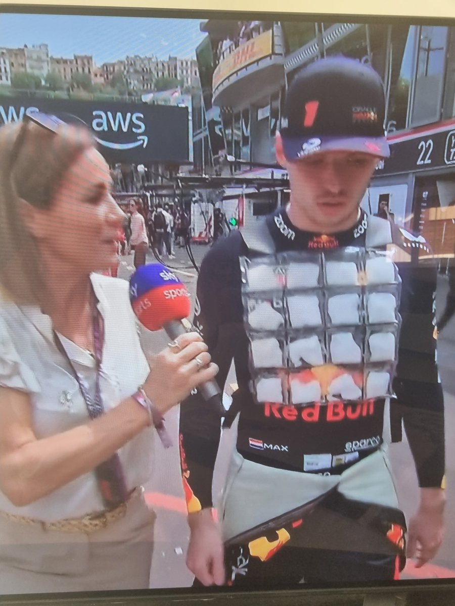 MemeGuru tweet media