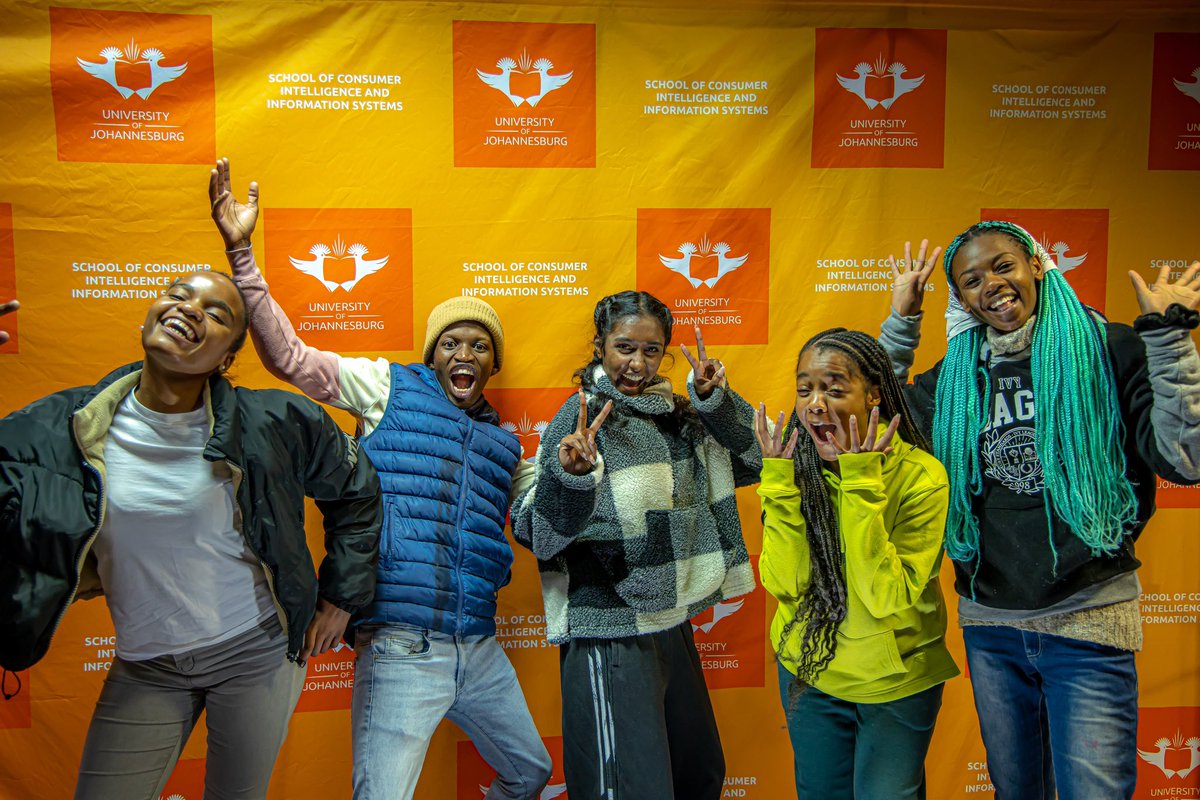 Geekulcha's tweet photo. Team Fearless presenting next and definitely showing no signs of fear

They have chosen the Administration challenge with a focus digitizing the process of appointing and re-appointing tutors at @go2uj 

#TPCHackCBE2023 https://t.co/3V29oQkjsG