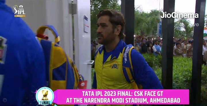 mufaddal_vohra's tweet photo. MS Dhoni has arrived at the Narendra Modi Stadium. https://t.co/dcT8mhGZJ0