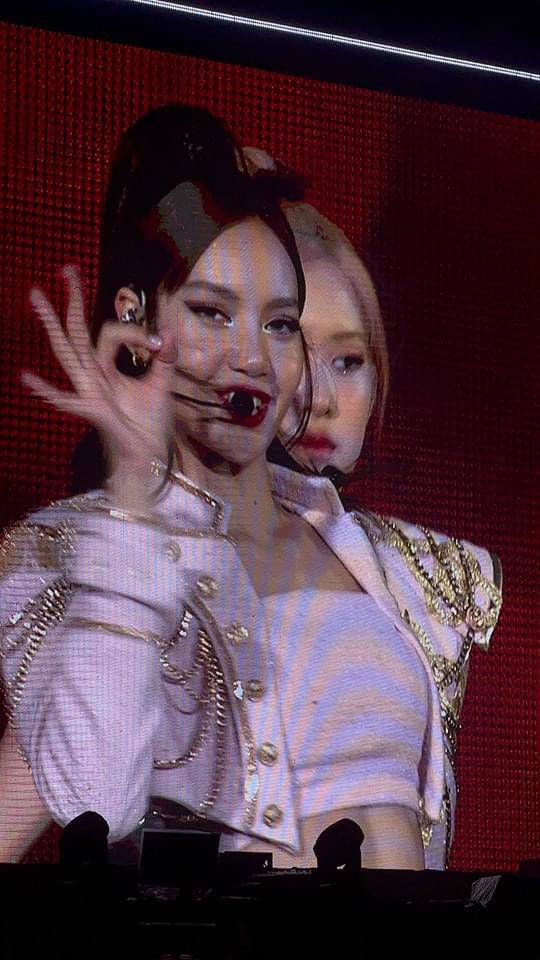 sourcelalis's tweet image. BANGLESS LALISAA