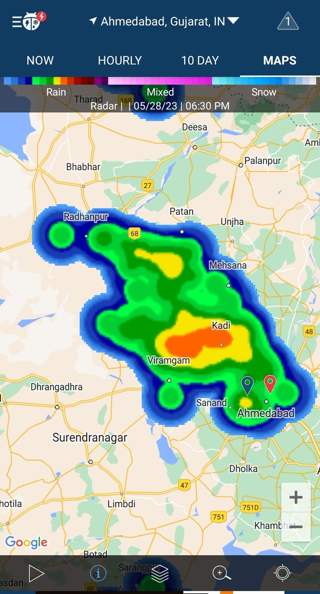 It's a huge #thunderstorm with #hails in #ahmedabad #ahmedabadrain. Super #LightningStrikes #scarry