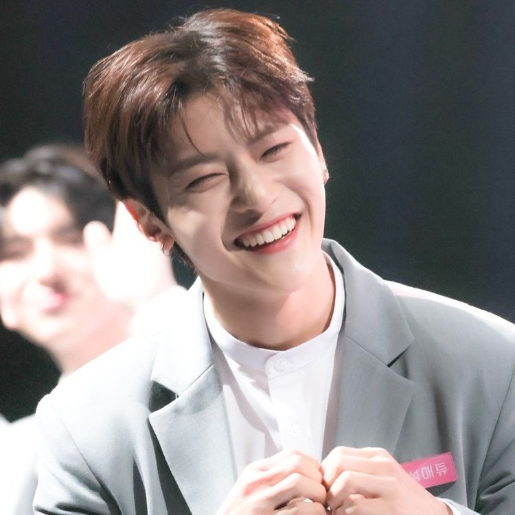 neoheadnick's tweet photo. Happy birthday to my favorite person!! I’m so proud of you!!! Great things are coming your way!💗🫶🏼  #SEOKMATTHEW #BabySunshineMatthewDay #HAPPYMATTEWDAY https://t.co/Ip9L5MH1lI