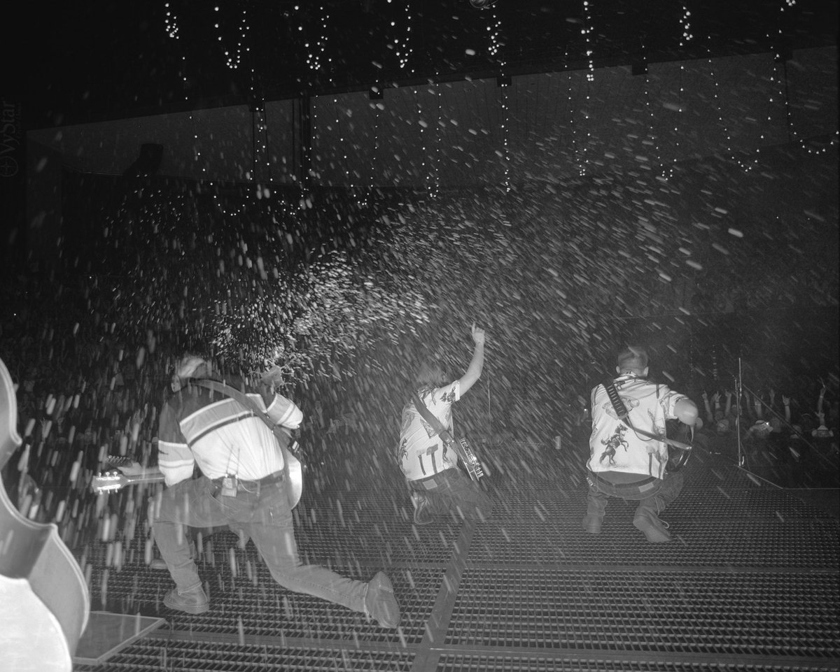 Zach Bryan tweet media