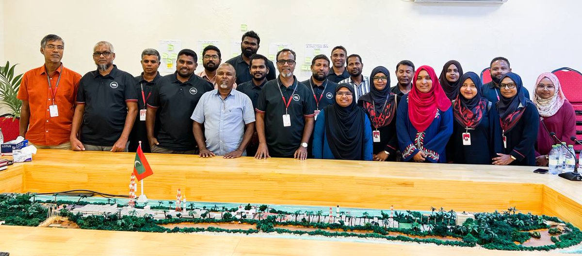 ހދ. އަތޮޅު ކައުންސިލުން ކެނދިކުޅުދޫއަށް ކުރި ތަޖުރިބާގެ ދަތުރު...
.
ހދ. އަތޮޅު ކައުންސިލުން މިދަތުރުގެ ތެރެއިން ކެނދިކުޅުދޫގެ ލައިސެން ޓްރެކް އާއި ވޭސްޓް މެނޭޖްމެންޓް ސެންޓަރ އަށް ޒިޔާރަތްކޮށް އޭގެއިތުރުން، އެކަމާބެހޭ މަޢުލޫމާތު އޮޅުނަފިލުވުމަށް ރަސްމީ ގޮތެއްގައި ކެނދިކުޅުދޫ