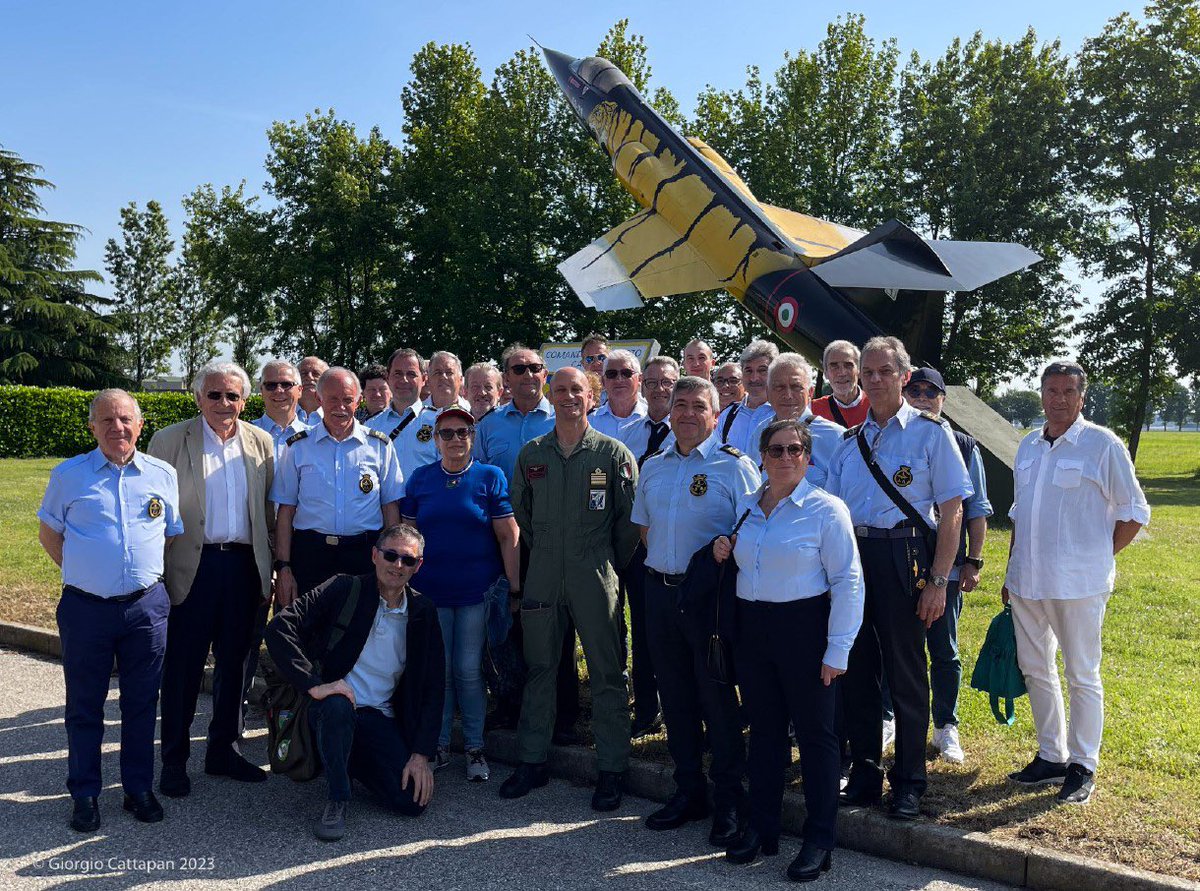 assoaeroarma's tweet image. Notizie da A.A.A. - #AviatoridItalia 🌟

✅ #23Maggio Sezione di #Treviso in visita di aggiornamento al Comando Aeroporto di #Cameri, 1° Reparto Manutenzione Velivoli (#RMV) e allo Stabilimento #FACO 

#AeronauticaMilitare #AeronauticaMilitare100