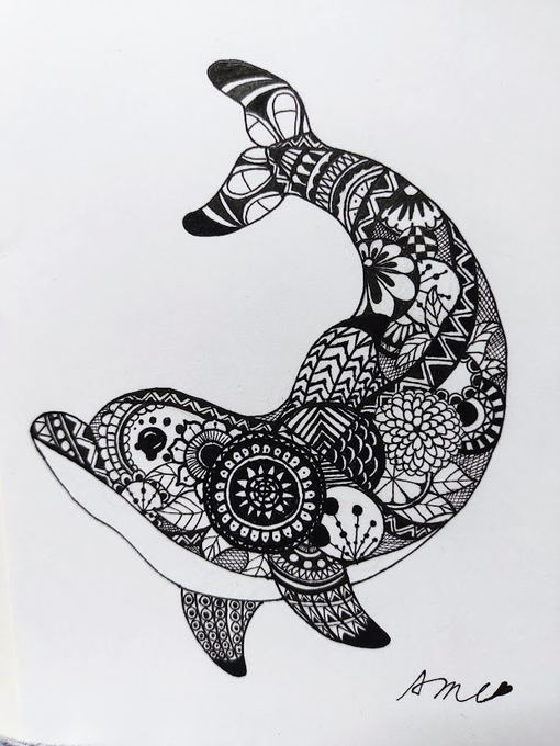 今日も一日お疲れさまでした 本日はゼンタングルで描いたイルカさん デジタルで色付けしたバージョンも添えてです。 #ゼンタングル #イルカ #ボールペン画 #デジタル絵 #イラスト #art #illustration