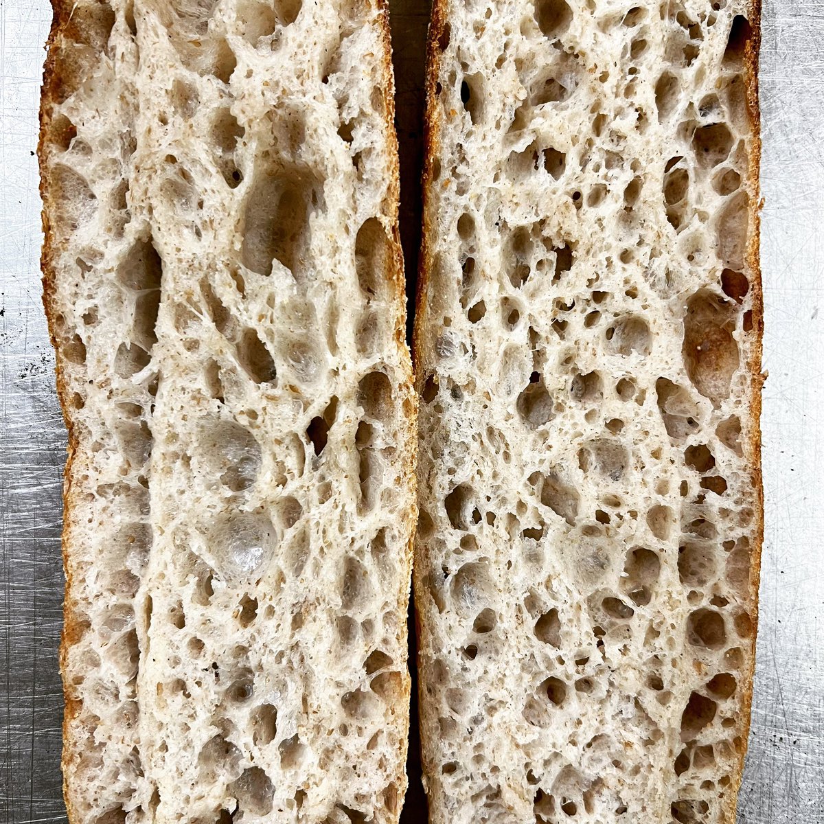 🕳️HOLEY MOLY! 🕳️ 

Will ya just look at the crumb on this sourdough baguette?! All the more room for butter I say! 🧈

<a href="/UKBakeryMaster/">Wayne Caddy</a> bringing the skillz to our band of bakers.

#spencebakery #londonbakery #londonbaker #wholesalebakery #sourdoughslingers