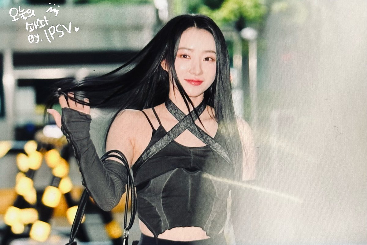 230528 #드림캐쳐 #수아 #김보라 #DREAMCATCHER #SUA 프리뷰

😭😭😭😭😭😭😭😭