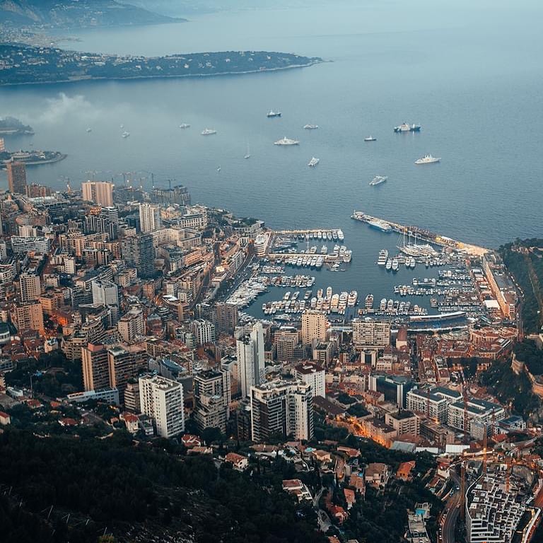 #monacogp #f1 #formula1 #frenchriviera #cotedazur #gathering of the #superyachts #luxuryyacht #luxurylifestyle #travelphotography #landscapephotography #seaphotography #lifestylephotography #cityphotography #beyondcoolmag #motion #travel #urban #life