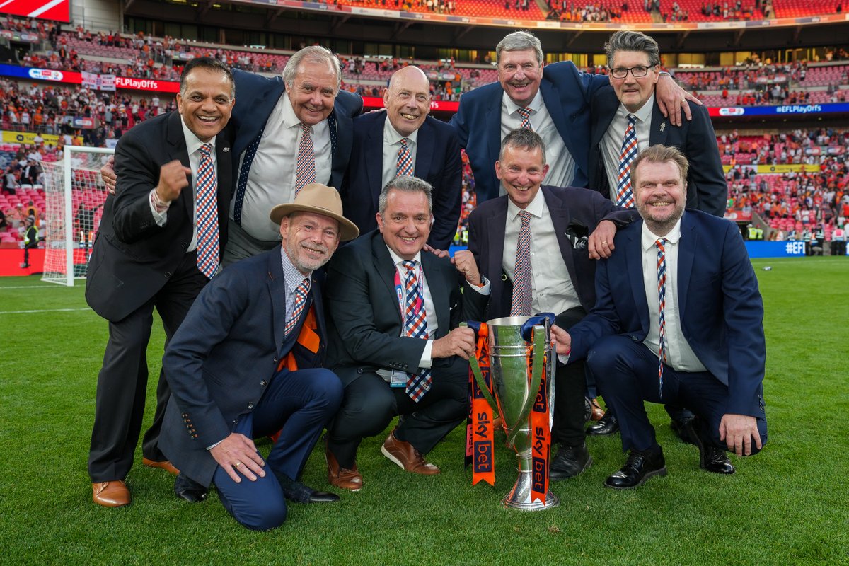 Luton Town FC (@lutontown) on Twitter photo Ladies and gentlemen, your board of directors and your hero <a href="/Mickharford/">Mick Harford</a>! 🏆
Thank you for everything 2020, you deserve this so much. 👏
#COYH Ladies and gentlemen, your board of directors and your hero <a href="/Mickharford/">Mick Harford</a>! 🏆
Thank you for everything 2020, you deserve this so much. 👏
#COYH