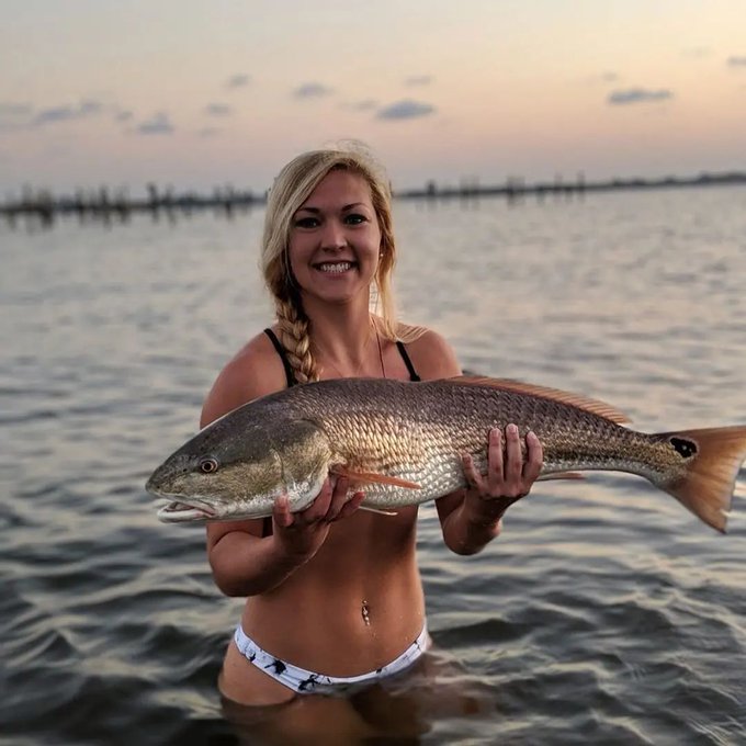 Follow Us 👉@drinkfishing for more amazing content 
#fish #fishing #lyfishing #bassfishing #bass #fishinglife #fishingtrip #fishingislife #fishingdaily #fishingday #fishingaddict #fishingtime #fishingfun #largemouthbass #fishinggirls #fishingclub #fishinglovers #drinkfishing