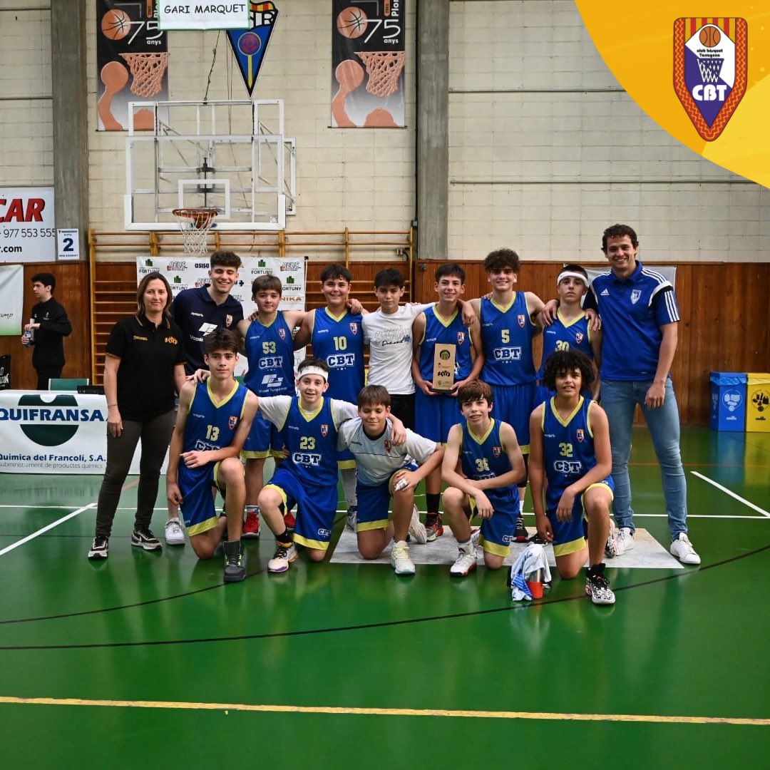 CBT_Tarragona's tweet photo. 💙 L’ IM Blanc campió de la CT infantil Masculí Nivell B2 ‼️ Enhorabona nois 🏀

#CaràcterBlau #Base https://t.co/XfiNxTseud