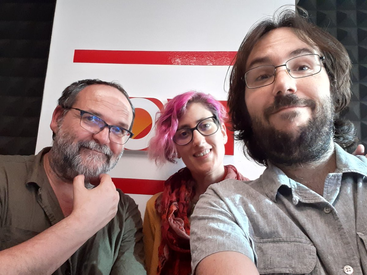CrepusLectores's tweet image. Ya tenéis en el podcast nuestra charla con el formidable @OrtizBraulio. Comparte con nosotros su talento, su sabiduría y sus claves (literatura, cocina...) para disfrutar de la vida. ¿Qué más queremos? ivoox.com/crepusculo-lec…