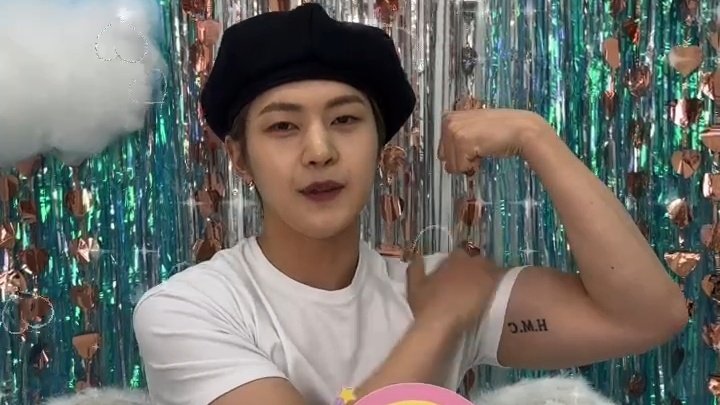 1328zip's tweet photo. 🥺💗🥰💞                            😈😫🔥🤪 https://t.co/cChIeO4rxa