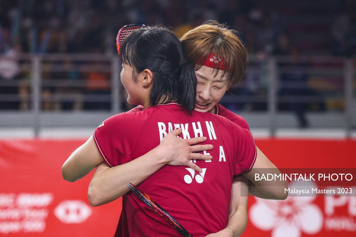 #MalaysiaMasters2023 - Women’s Doubles

🥇Baek Ha Na/Lee So Hee (KOR)
🥈Pearly Tan/Thinaah Muralitharan (MAS/6)

Congratulations to both pairs!

#BadmintalkPhoto #MalaysiaMasters2023 #PMM2023