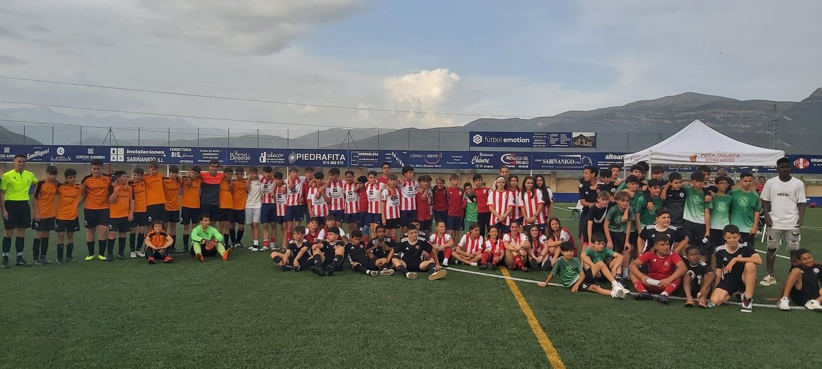 Primera de las 2 jornadas del torneo del #FBS. En las que participaron equipos Benjamines e Infantiles de <a href="/JACETANOCF/">C.F JACETANO</a>, <a href="/EFOscense/">Escuela de Fútbol Oscense</a>, E.D. Sobrabe, <a href="/EF_Huesca/">Escuela de Fútbol Huesca</a>, <a href="/SDHuesca/">SD Huesca</a> y <a href="/Balsaspicarral/">UDBP</a>.  Gracias a todos por participar.