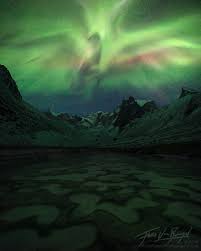 #Turquoise skies transformed,
aurora borealis
who #drift from the clouds
#redolent of high angels
played the #card of fate
to #scrap the world into #hearth
with #tiny #regret
#BrknShards #weirdmicro #vss365 #vssdaily #vssfantasy #ConverStory #2wordprompt #5amwritersclub #haiku