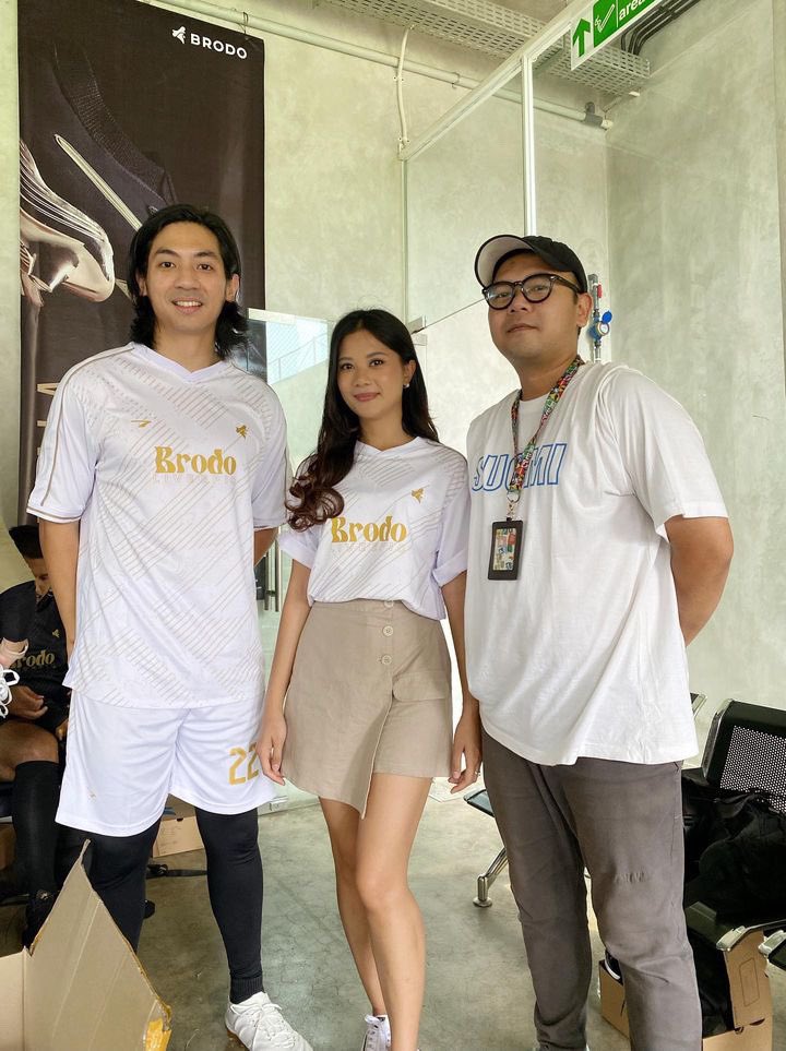 Panji Suryono on Twitter "Ketemu kolega lantai 16 sency di launching mezzala Brodo"