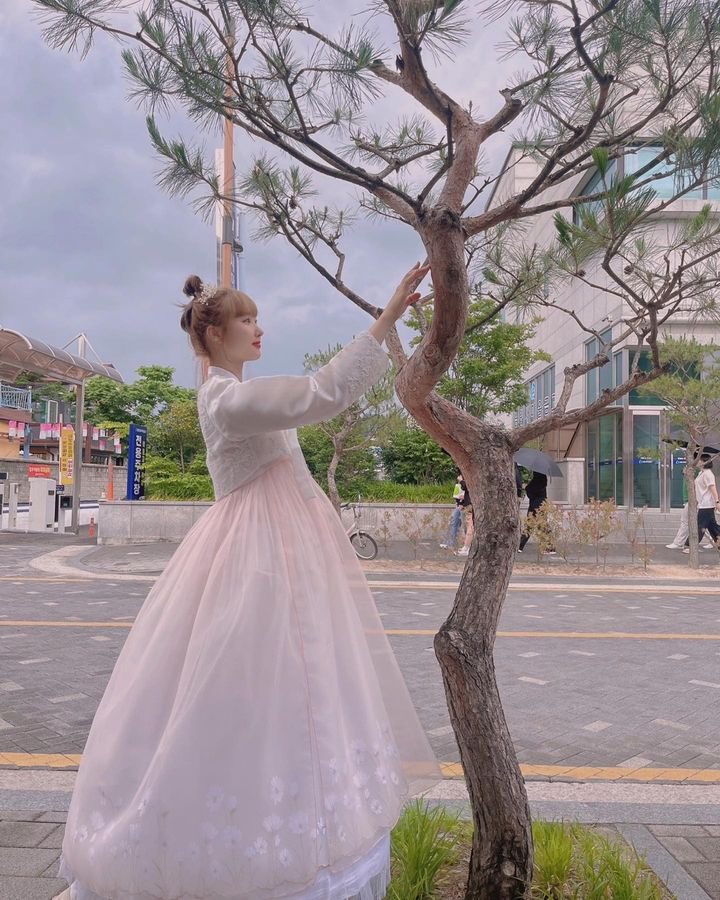 yb_tiru's tweet photo. 230528 예빈 인스타

🌸

#예빈 #YEBIN https://t.co/dwBYy1ehOh