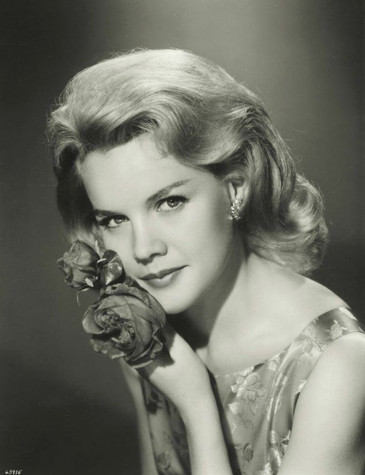  May 28, 1931. Happy 92nd Birthday to Carroll Baker. 