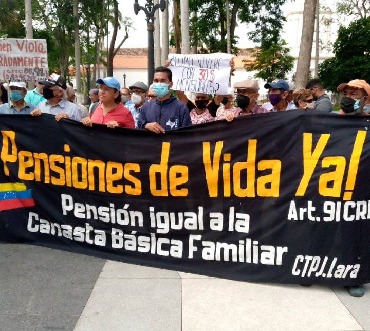 Este lunes #29MayoPaLasCalles en defensa de nuestros #pensionados que son humillados con 130 Bs que no alcanza para nada.

Las #Pensiones no pueden seguir siendo de #hambre, exigimos #salariosypensionesindexadosya 

#Barquisimeto nos vemos mañana a las 9:00 am Plaza Altagracia.