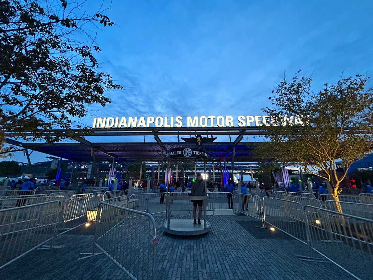 GATES ARE OPEN ‼️

#ThisIsMay | #TrackTeam13