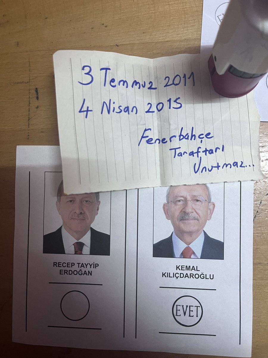 FrankUSA1907's tweet photo. Oyumuzu attık. Her zaman dediğimiz gibi Fenerbahçe taraftarı yapılan hiçbir şeyi unutmaz… https://t.co/dfPKC1KOkT