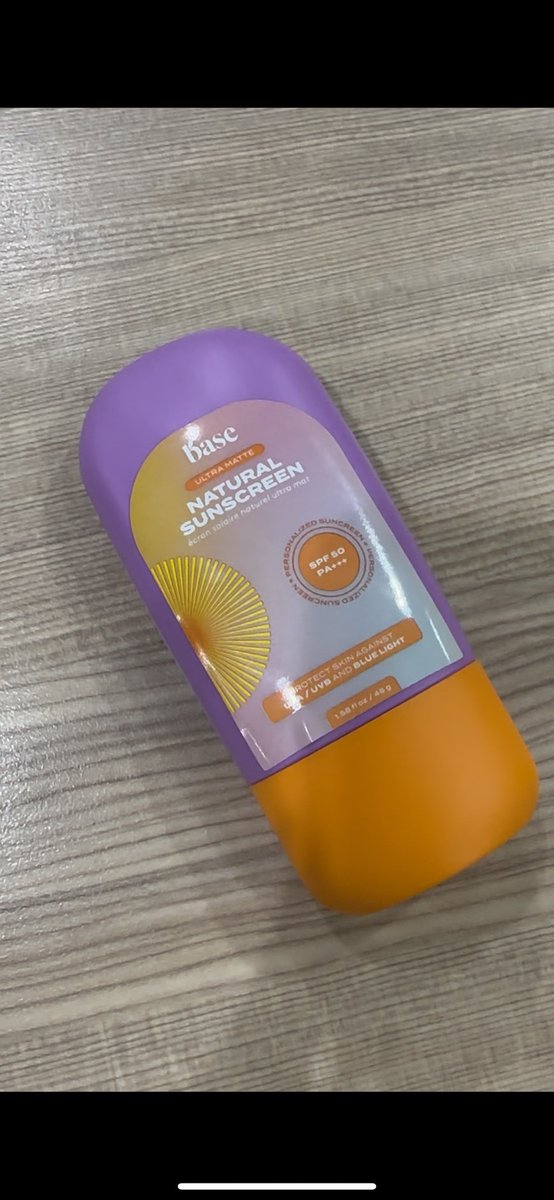 DenLS12's tweet photo. ehm ehm ada apa ni?🤔

are you looking for a matte natural sunscreen with high protection?🌞

@itsmybase got you😉 

 🔒 key ingredients 🔑
- raspberry and blackcurrant leaf extract🫐🍃
- carrot oil and Ectoin🥕✨
#itsmybase 
#BASEsunscreen
#baseultramattesunscreen https://t.co/kecsfNxjiV