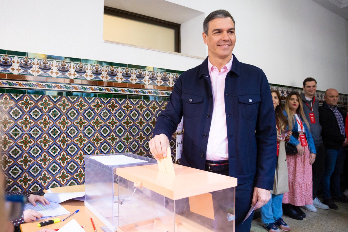 PSOE tweet media