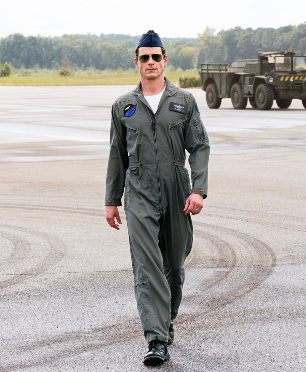 Happy Sunday! 😊

#MattBomer as Captain Larry Trainor

📸 #DoomPatrol S1 Production Stills (2019)
mattbomerfan.com