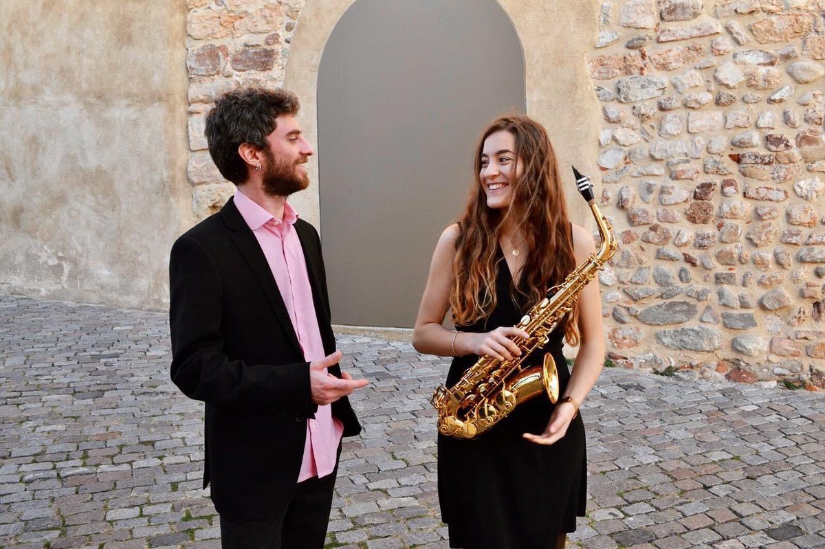 estelvica54's tweet photo. Duo Telai 
🎷Estel Vivó i 🎹 Blai Manyé
🎶Concert al Jardí dels Tarongers del 🏆 Premi 18è Concurs CIM, de les Corts. 
Us hi esperem a tots!
📆 2 de juny
🕐19:30
🎫 enviar nom i tel. a info@jardidelstarongers.org o trucant a 932326444 
💰aportació voluntària de 10€. https://t.co/gpdbFWBa5p