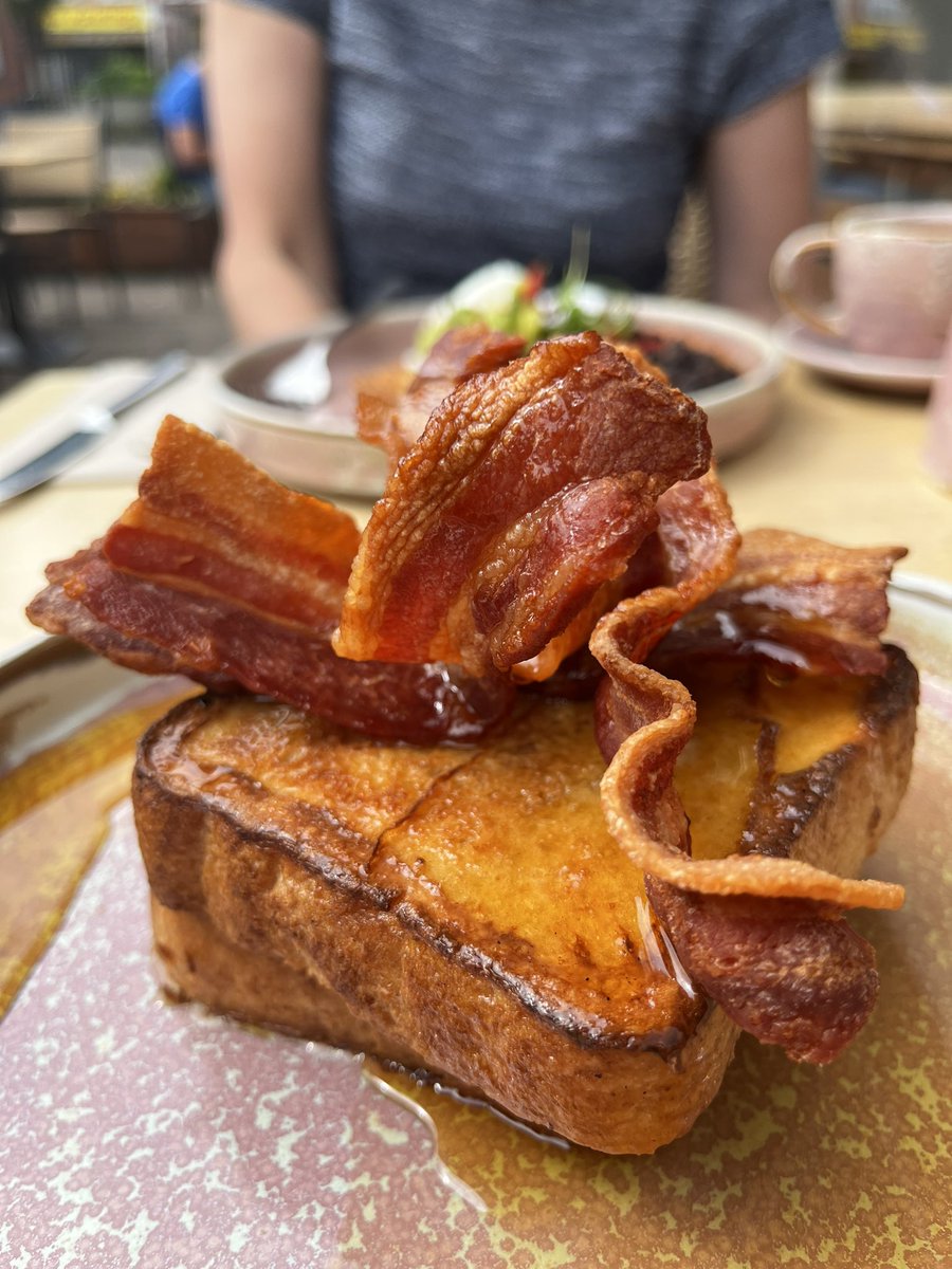 Always a good sign when <a href="/frostybutcher/">Lee Horsley Frost</a> bacon is on the menu - All Things Nice Marple