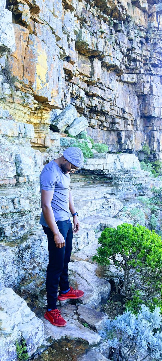 Climbing a mountain so I can see the world. #tablemountain #Capetown #uMjoloWithAzola cape town | table mountain | @021