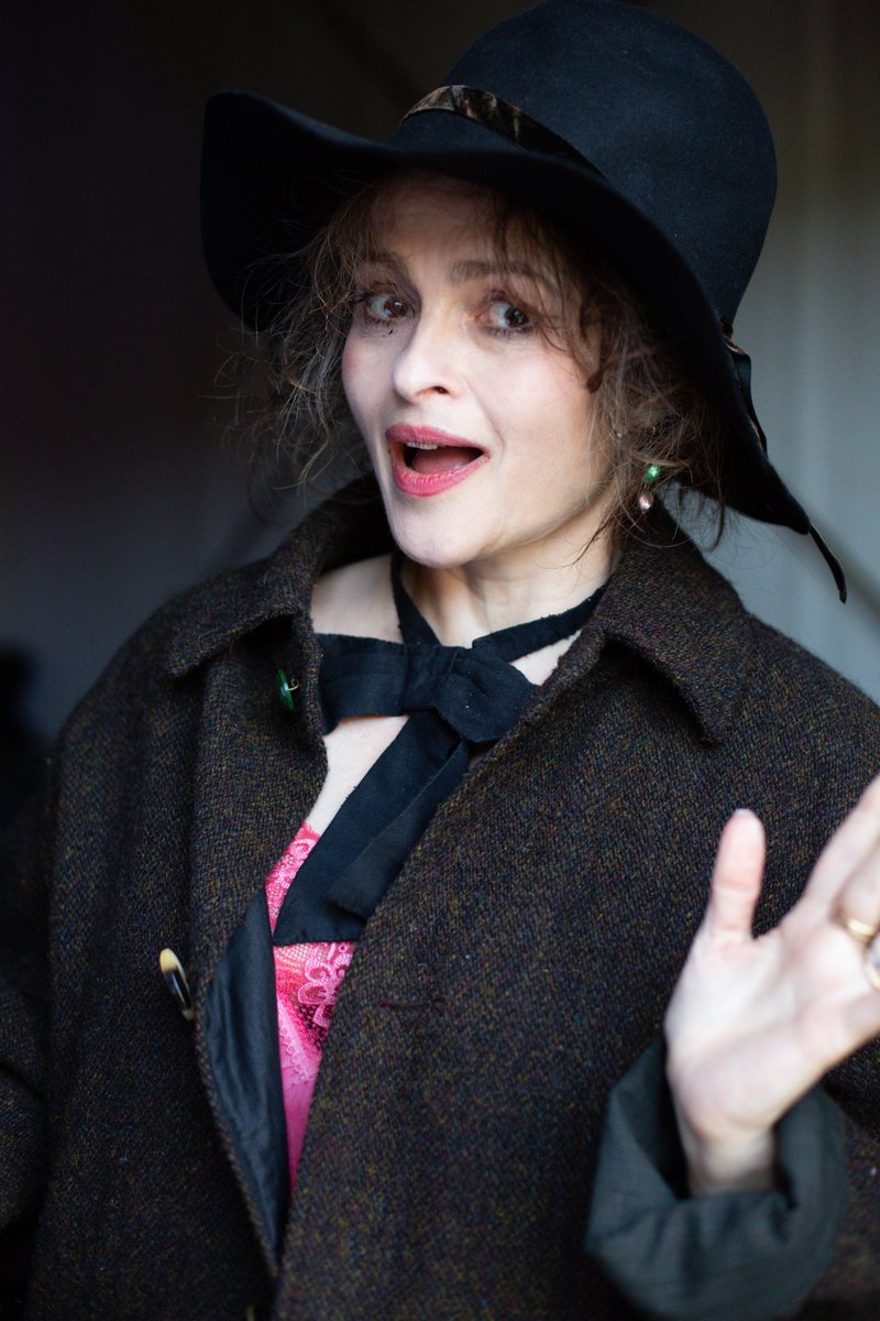 Backstage with Helena ✌️ 📸: @billie_charity #HayFestival2023