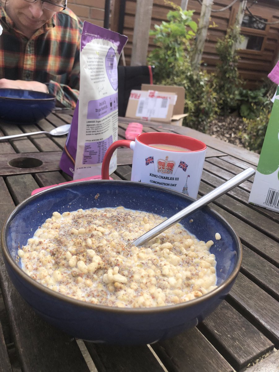 After a bed ridden week thanks to a horrendous crash, due to attending a Long COVID Clinic appointment, I actually made it to the back door for breakfast in the sunshine 🙂. Happy Pentecost Sunday 🇻🇦