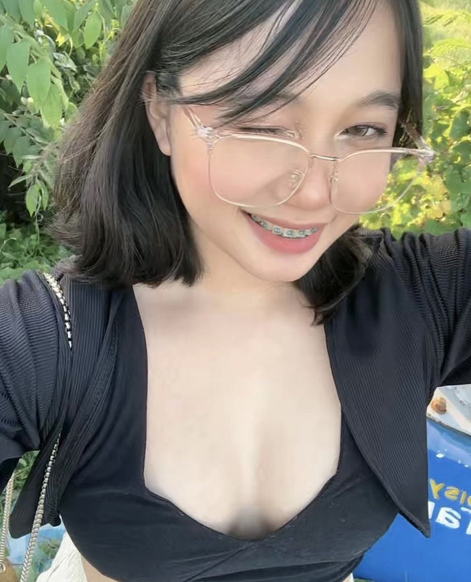 CamileZzycy's tweet photo. Sino hinde pa nasesendan ng free vid pang jakol mo💦

Retweet’s and follow 

Don't forget to avail my 300 premium channel all (face reveal)

#alterpinayph #alterph #alterpinoy #alterbagets #alter #alterworld #VCS #AlterManila #alterphilippines #nsfw_twt https://t.co/k26WZIePXm