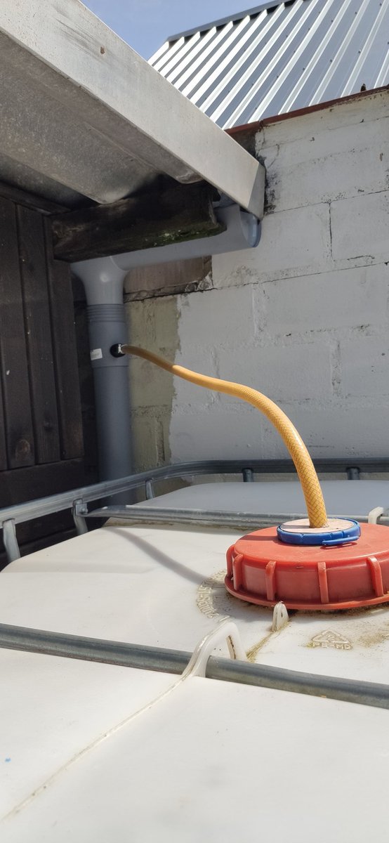 Sunday is #3Dprinting day 😉 Today I printed a simple adapter to connect my rainwater drain to a IBC. It will collect rainwater for my garden 😊🏡

#diy #garden #weekend