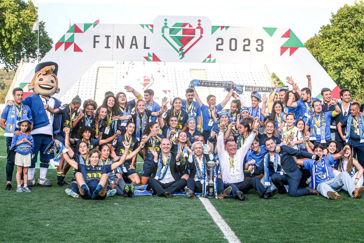 Um bravo à equipa feminina do FC Famalicão! Ontem, a mentalidade vencedora que se cultiva neste clube levou a equipa ao topo, conquistando a primeira Taça de Portugal feminina na história do FC Famalicão. O compromisso e espírito vitorioso são inspirações para todos! 

Parabéns!